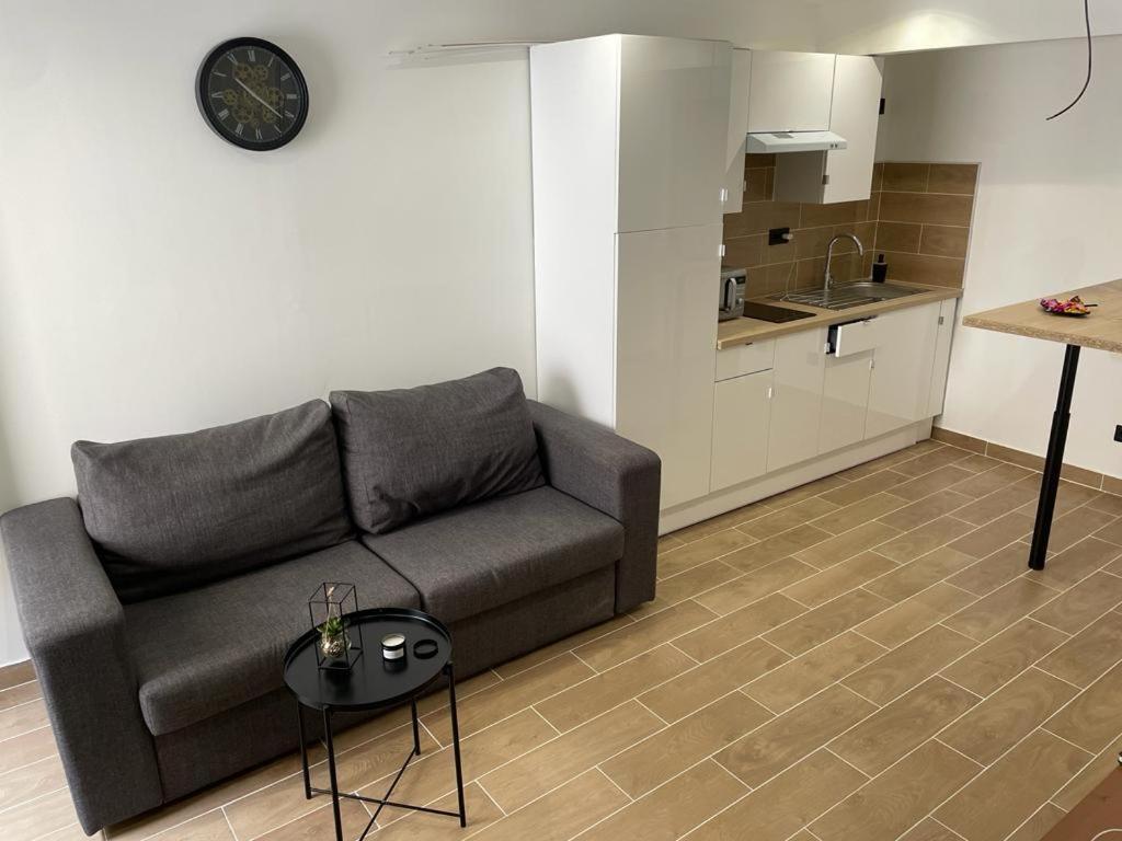 Ava Apartment *